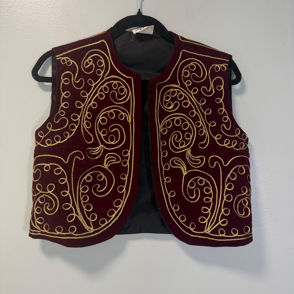 Vintage Baar & Beards Burgundy Velvet Gold Embroidered Vest Small ILGWU